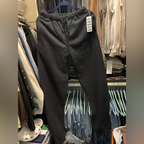 Urban Black Sweats - Picture 2 of 5